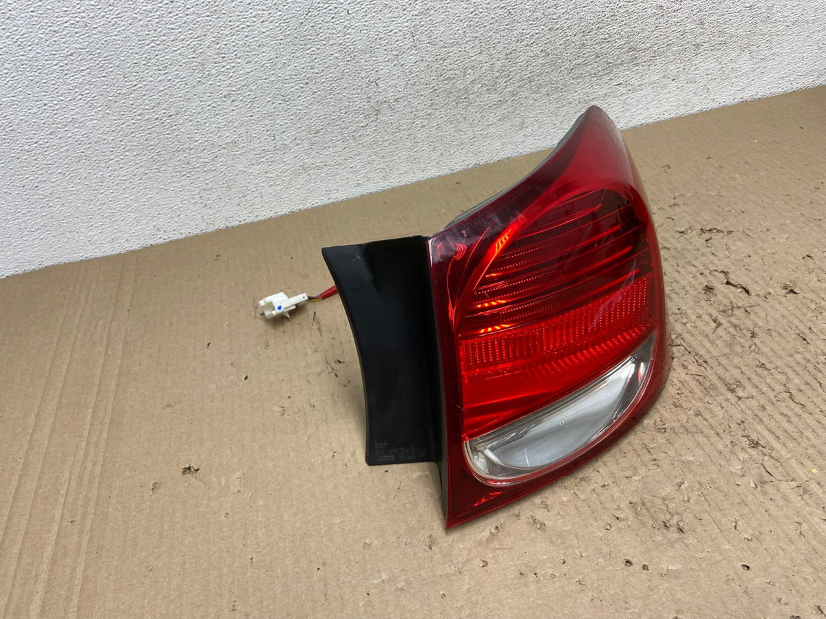 2006-2011 Lexus GS350 GS430 GS450H Right Passenger RH Tail Light AF2944 LK2