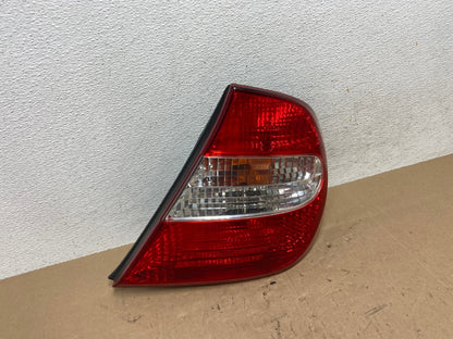 2002 2003 2004 Toyota Camry Tail Light Right Passenger Rh Side AE6147 LK2