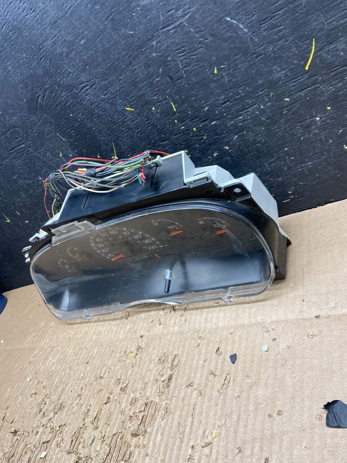 2001 - 2002 Ford Econoline E250 E350 Van Speedometer Instrument Cluster v7756 DG2