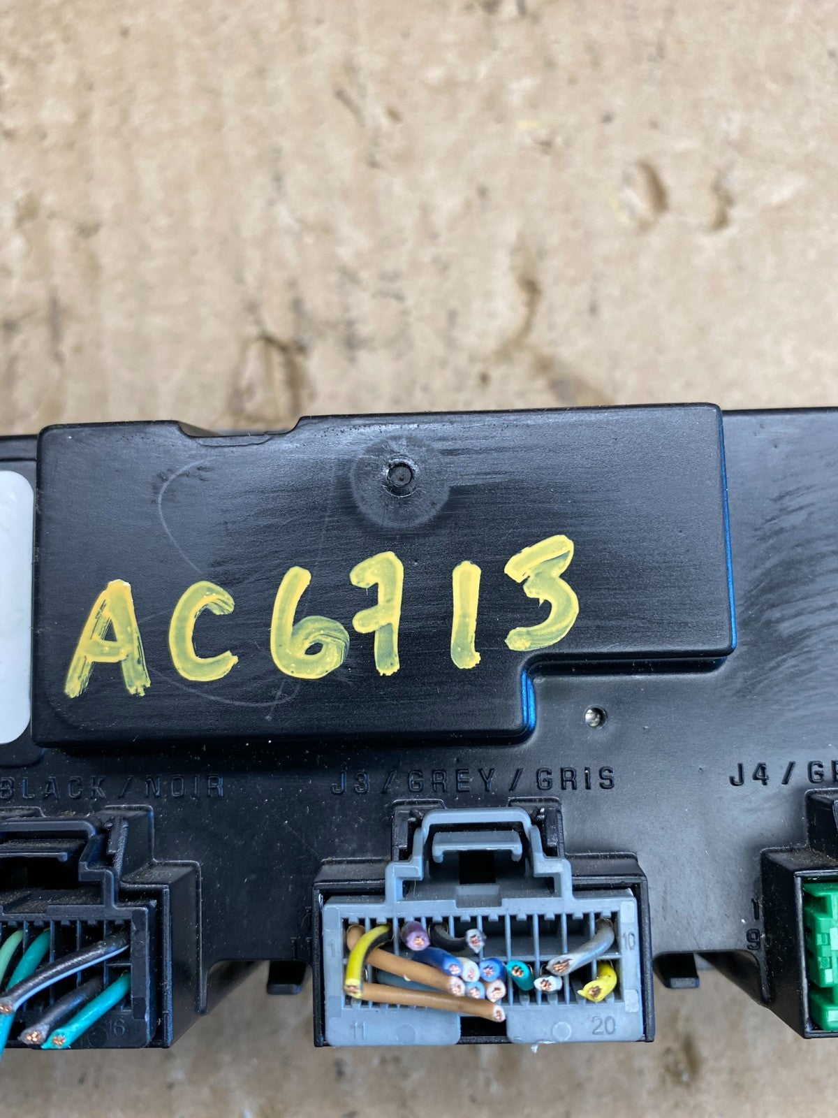 2007-2011 GMC Yukon Tahoe Automatic Climate Temperature Temp Control AC6713 DG7