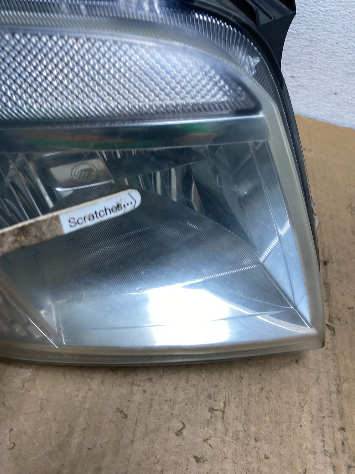 2008 to 2011 Mercury Mariner Right Passenger RH Side Halogen Headlight AD0545 DW3