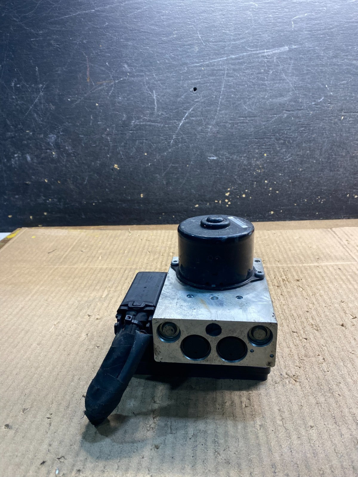 2005 to 2009 Mercedes W203 C230 CLK350 ABS Anti Lock Brake Pump Module Z0343 DG2