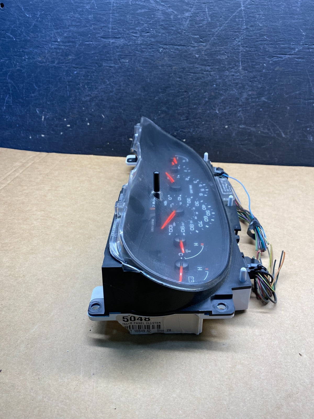 2004 to 2008 Ford E150 E250 Gauge Speedometer Cluster AH7086 DG2