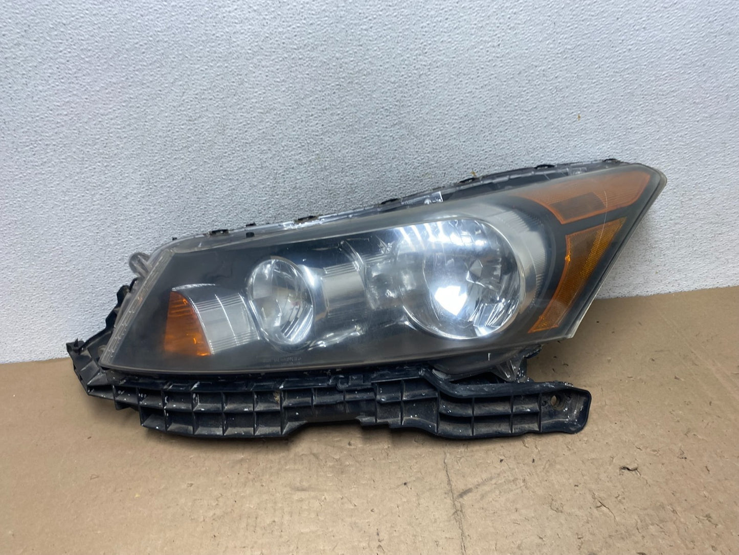 2008 to 2012 Honda Accord Sedan Headlight Left Driver Lh Side AG5560 DW0