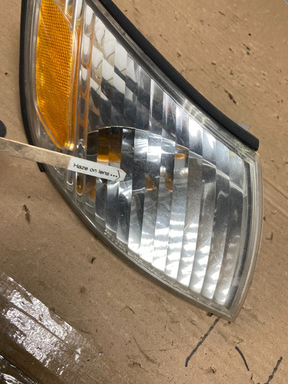 2000 to 2001 Lexus ES300 Right Passenger RH Side Turn Signal AB1392 DW4