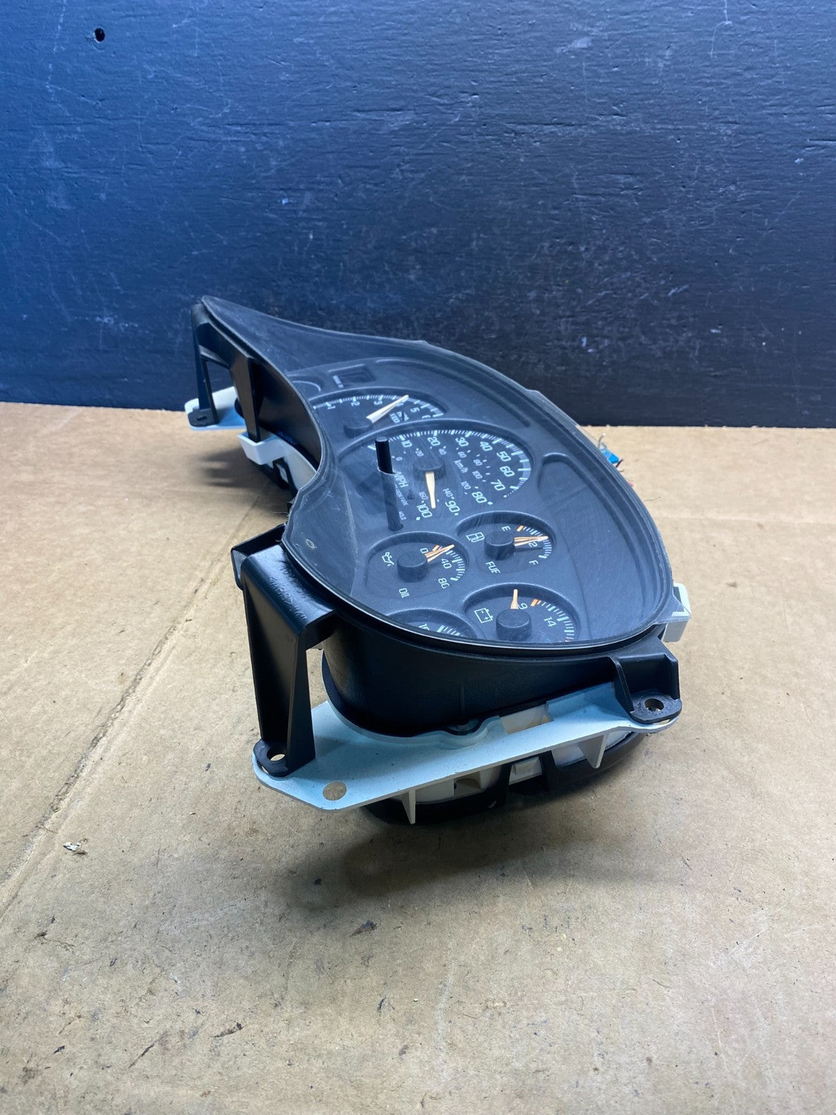 2002 GMC Yukon Speedometer Cluster Gauge AD4841 DG2