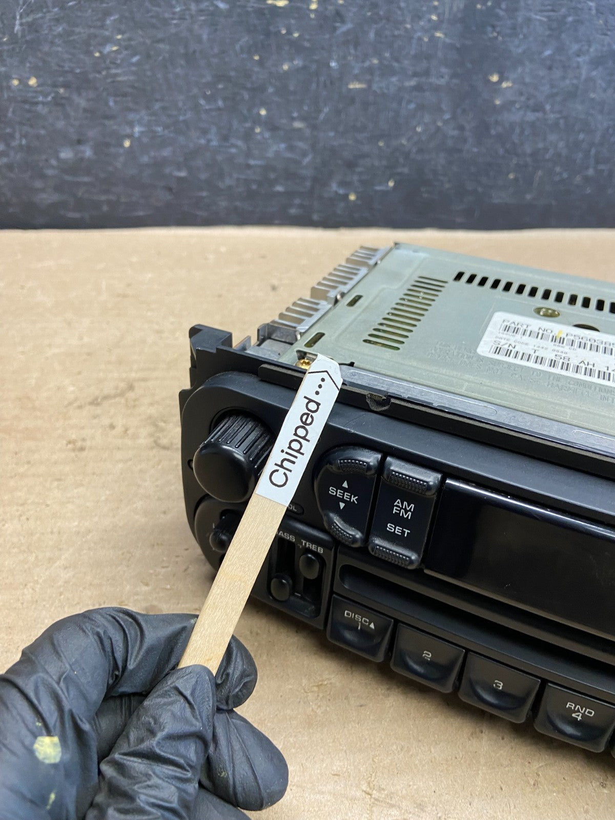 2002 - 2006 Chrysler Dodge Jeep Ram Radio CD Player AM/FM Receiver ah3789 DG3