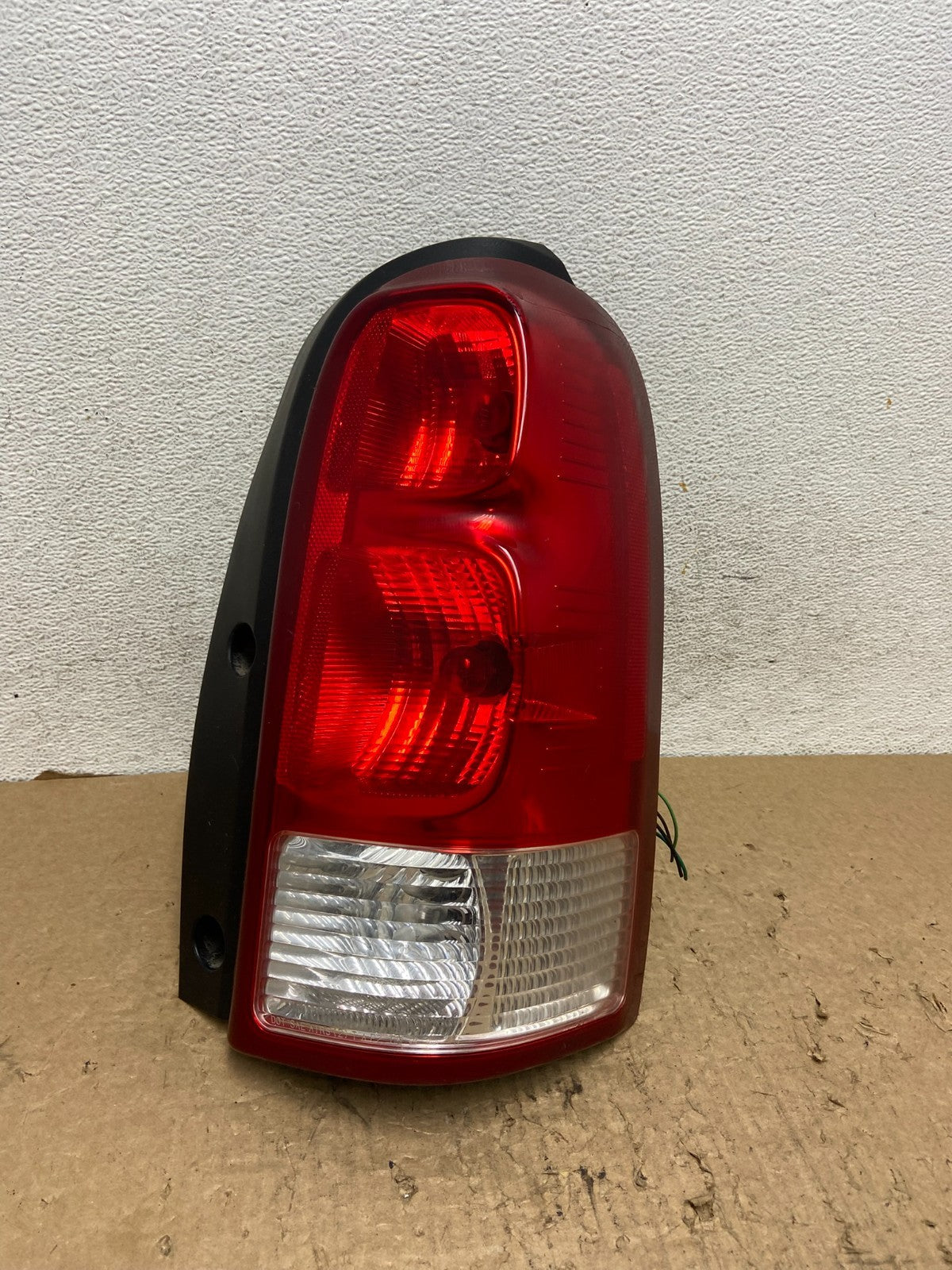 2005 - 2009 Pontiac Montana / Uplander Right Passenger Tail Light AF8440 DW0