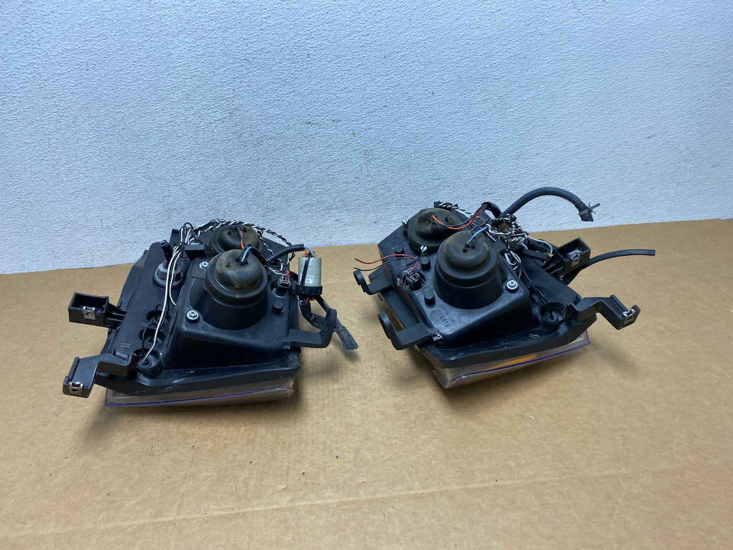 2005-2015 Nissan Xterra Driver Left+Right Set LED Black Headlights AD4480 DW7