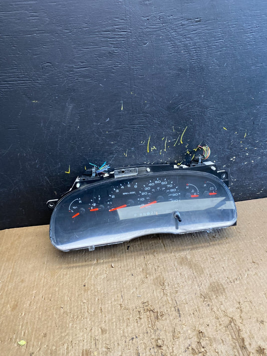 2006 Ford E350 Gauge Speedometer Cluster OEM z9801 DG0