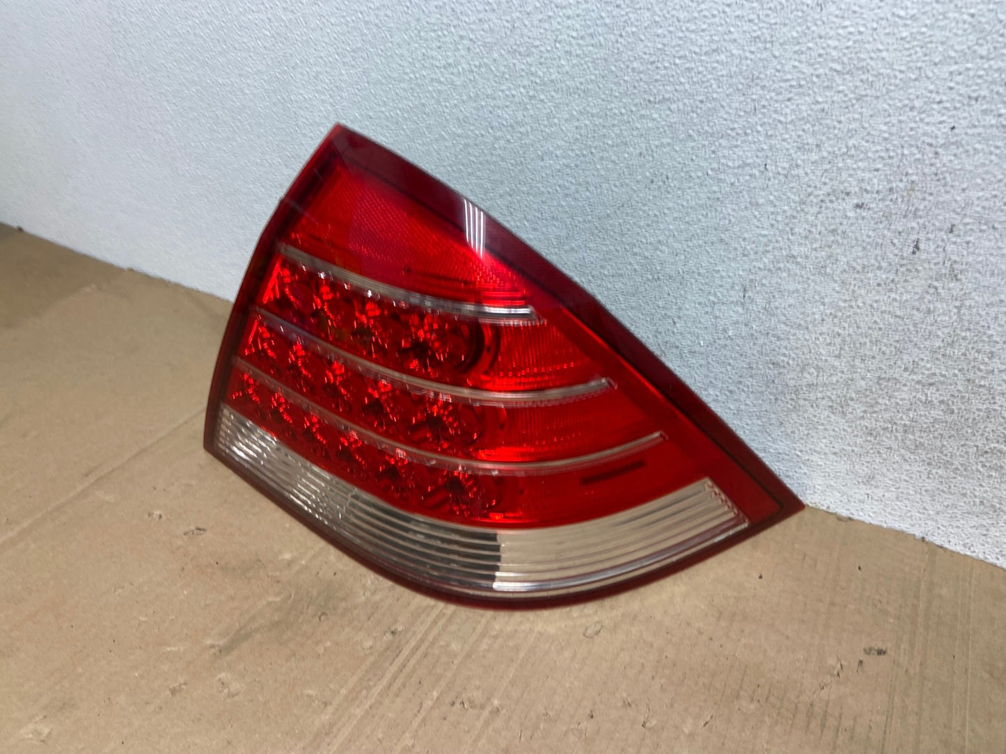 2005 to 2007 Mercury Montego Right Passenger Side Tail Light AE9144 LK1