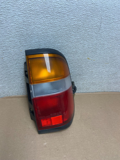 1996 - 1998 Nissan Pathfinder Right Passenger RH Side Tail light Oem AA9848 LK2