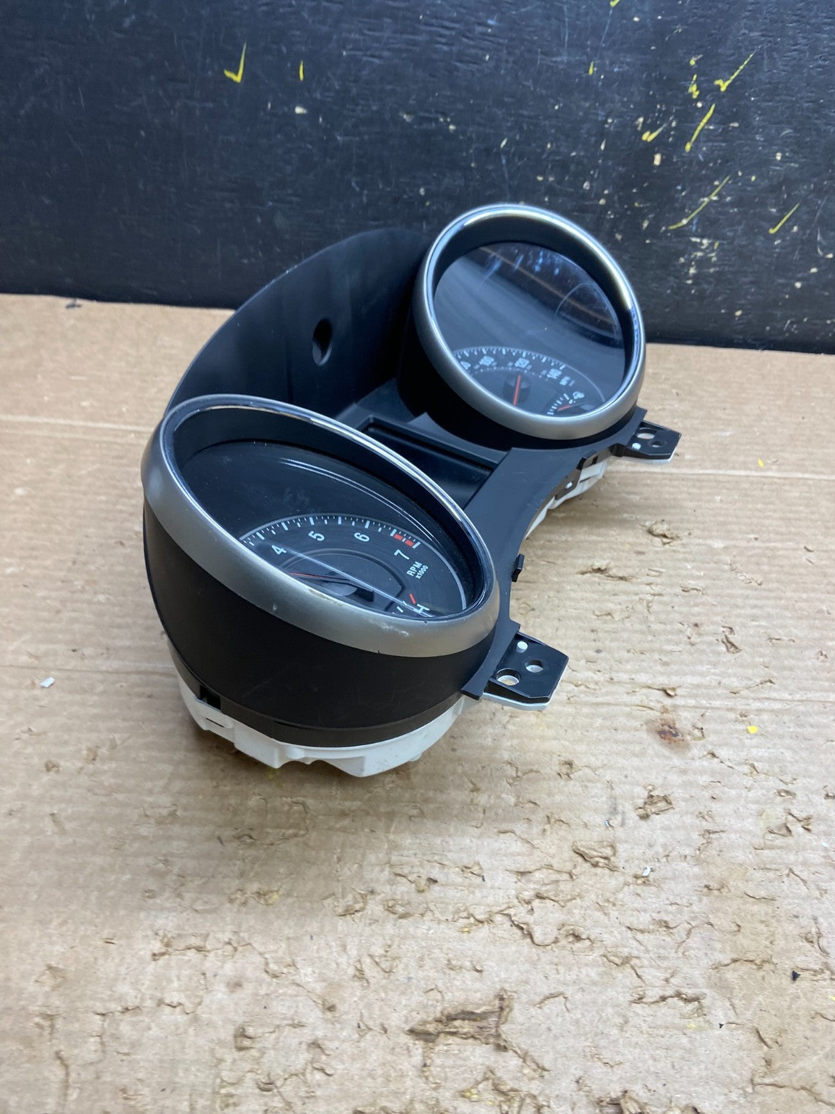 2011 Jeep Grand Cherokee 3.6L Speedometer Gauge Cluster OEM W3010 DG1