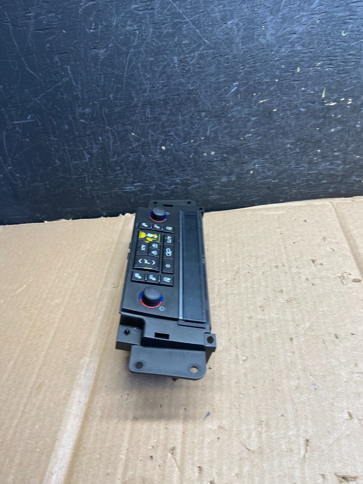 2007 to 2011 Cadillac Escalade AC Heater Climate Control Panel AI2653 DG2
