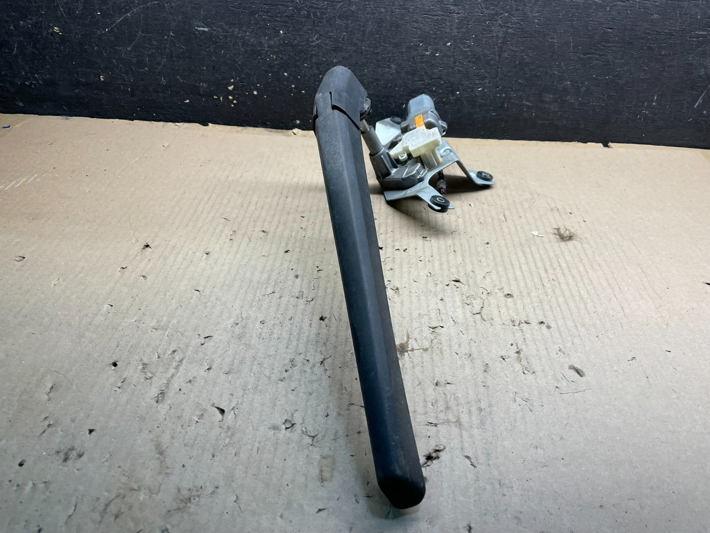 2010-2017 Chevrolet Equinox Rear Glass Windshield Wiper Motor X0521 DG2