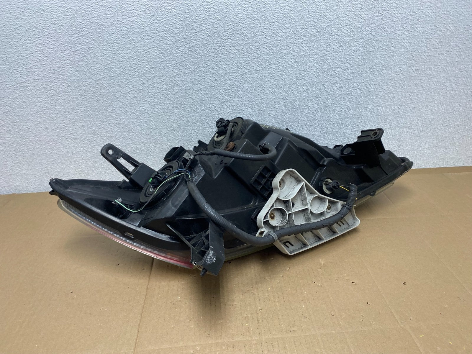 2013 to 2016 Nissan Pathfinder Left Driver LH Side Headlight Halogen OEM AB80987