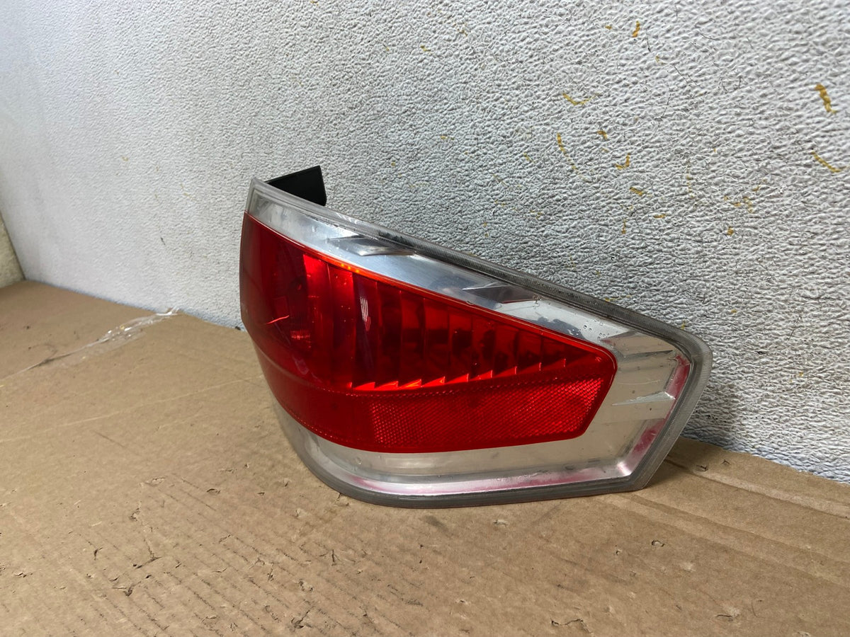 2008 2009 2010 2011 Ford Focus Sedan Right Passenger Tail Light AH8551 LK2