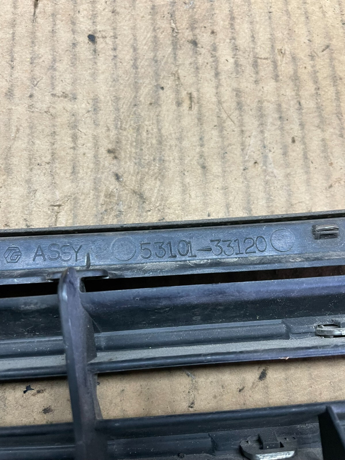 2004 Lexus ES330 Front Upper Grill Grille J4110 PS11