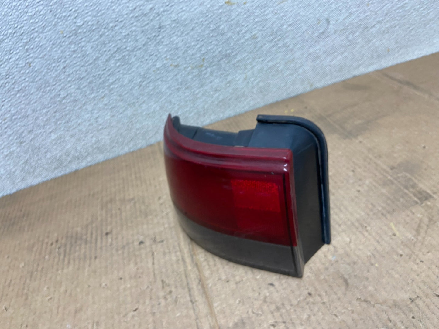 1995 Hyundai S Coupe Left Driver Side Tail Light Oem AA6541 DG1