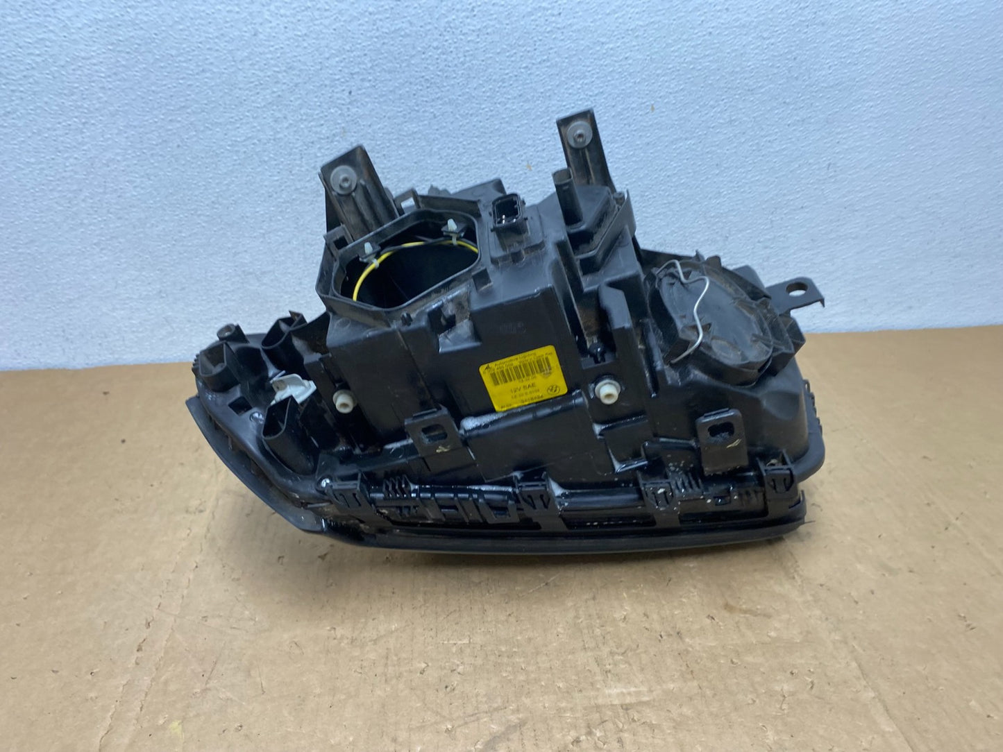 2004 to 2006 Bmw X3 Right Passenger Rh Halogen Headlight AD1273 DW7
