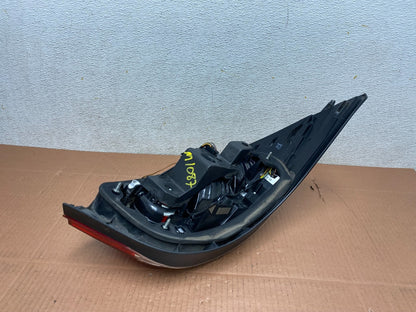 2008 2009 2010 BMW 5 525i 530i Right Passenger Rh Tail Side Light M1087 DW4