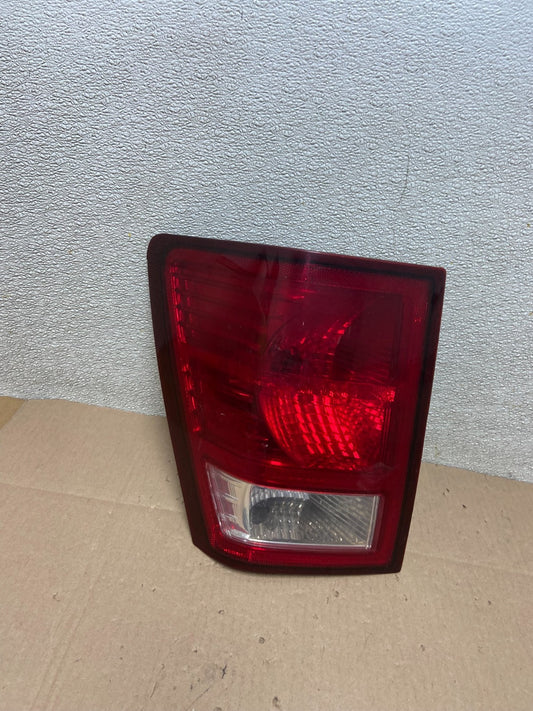2007 to 2010 Jeep Grand Cherokee Left Driver Lh Tail Light Oem AA0291 DW0