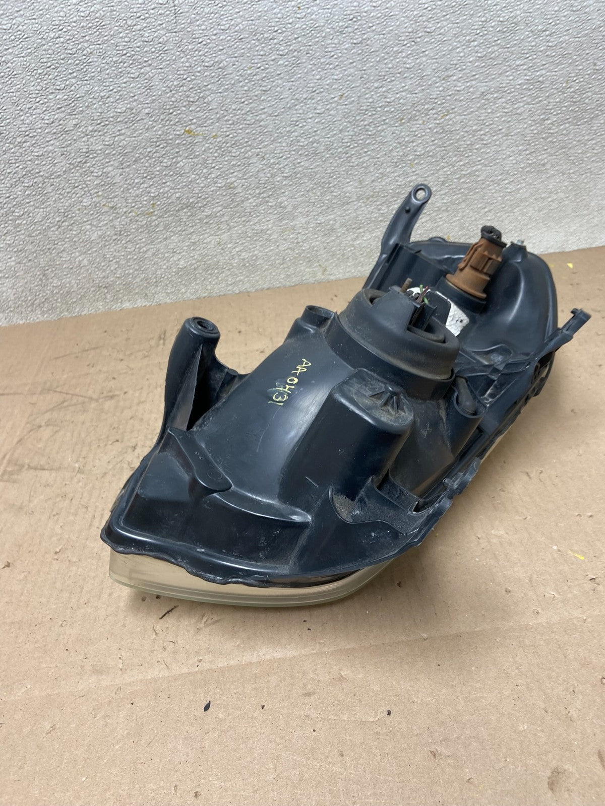 2001 to 2004 Mazda Tribute Left Driver Lh Side Halogen Headlight Oem AA0431 DW5