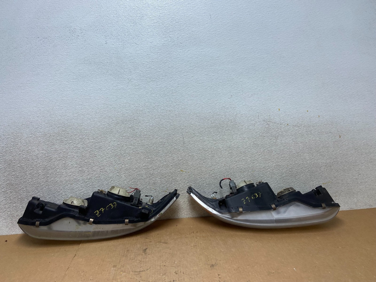 1997 to 1998 Mitsubishi Galant Left+Right Set Headlights Halogen Oem z7637 DG7