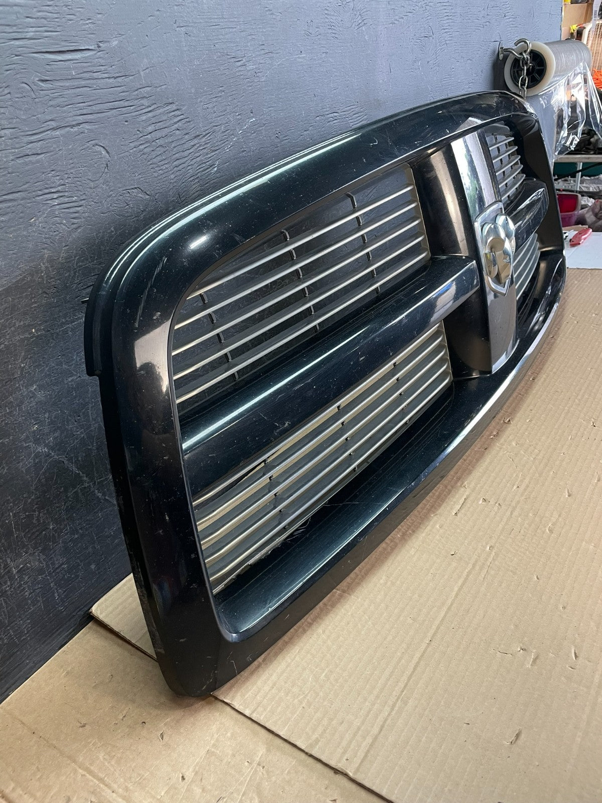 2009 to 2012 Dodge Ram 1500 Front Upper Grille Grill AF3321 DG2