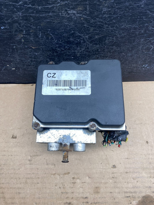 2009 2014 Chevrolet Tahoe Suburban ABS Anti Lock Brake Pump 15905732 ae2153 DG0