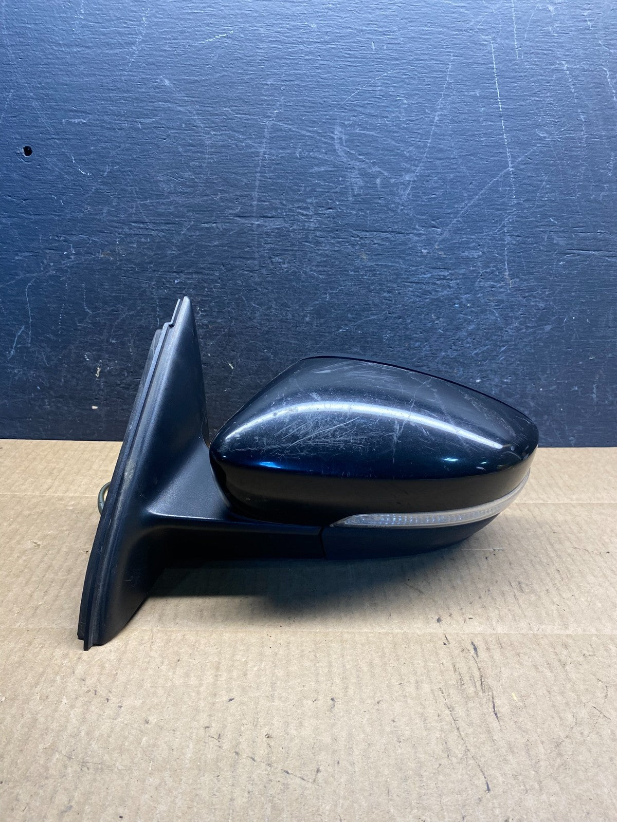 2011-2016 Volkswagen Jetta Sedan Left Driver View Door Mirror AG7297 DW0