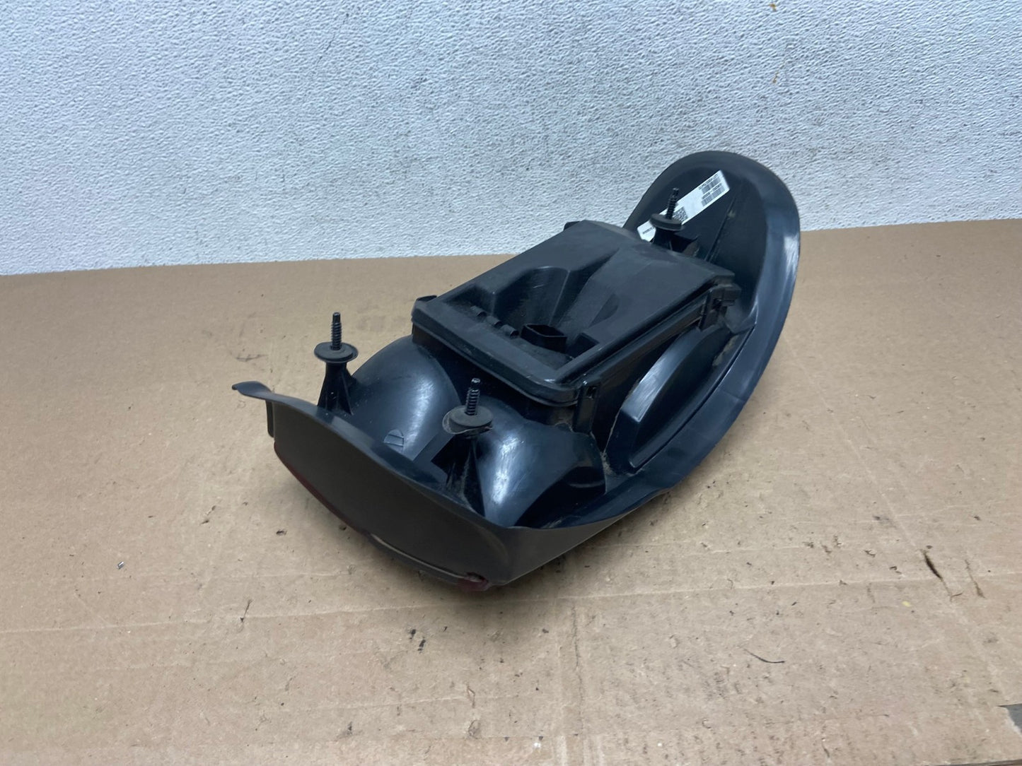 1997 to 2003 Chevrolet Malibu Passenger Right RH Side Tail Light AE6074 LK5