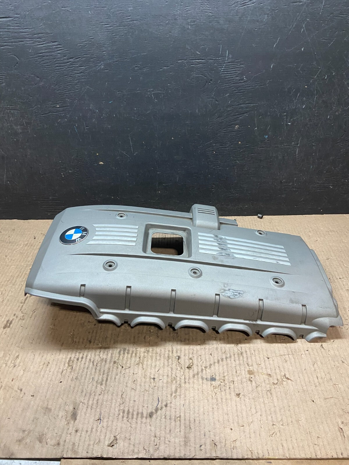 2007 to 2011 BMW 530i Plastic Engine Cover Shield I3704 OEM DG12