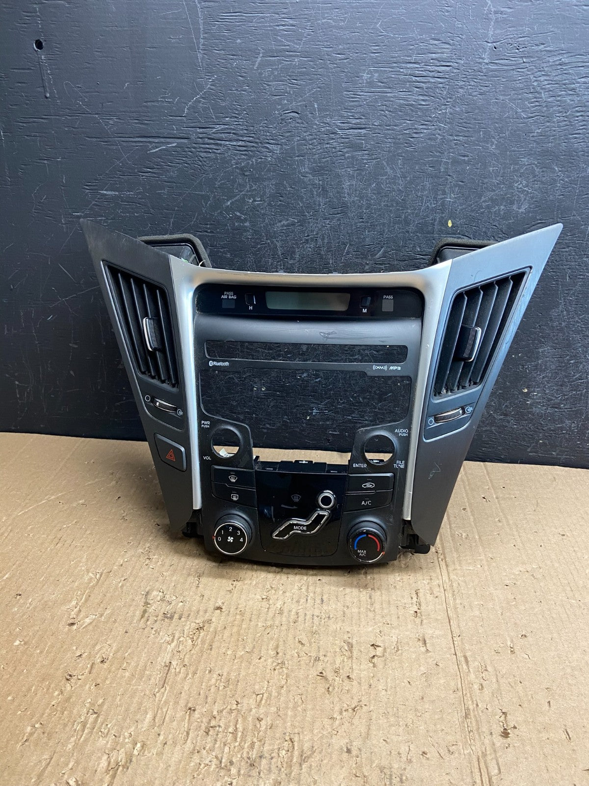 2011 - 2014 Hyundai Sonata Center Radio Climate Control Air Vent Bezel AF1462 DG0