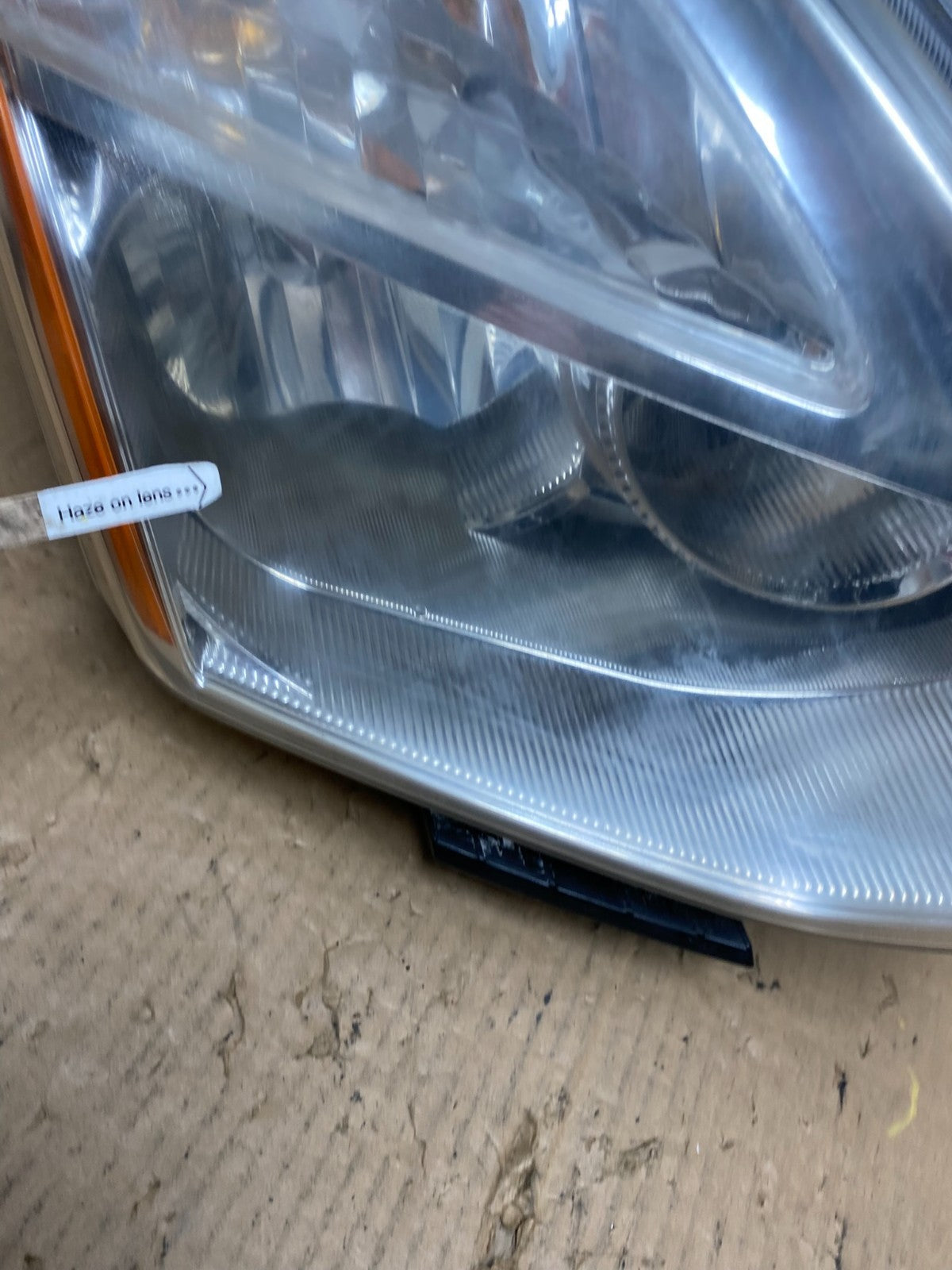2009-2013 Nissan Rogue Right Passenger Xenon HID Headlight AD1124 DW5