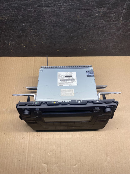 2010 to 2011 Toyota Prius Radio Stereo Receiver Aux Disc CD Player AG9479 DG3