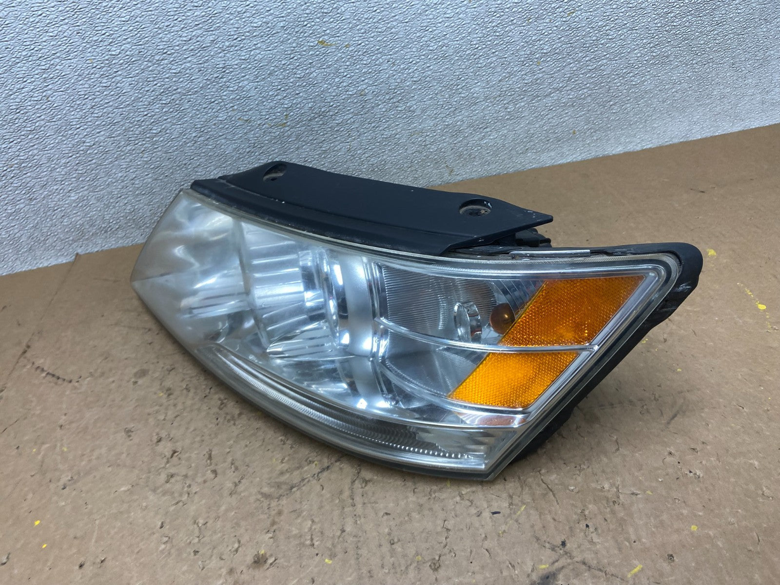 2009 - 2010 Hyundai Sonata Left Driver LH Side Headlight Halogen Z9501 DW1