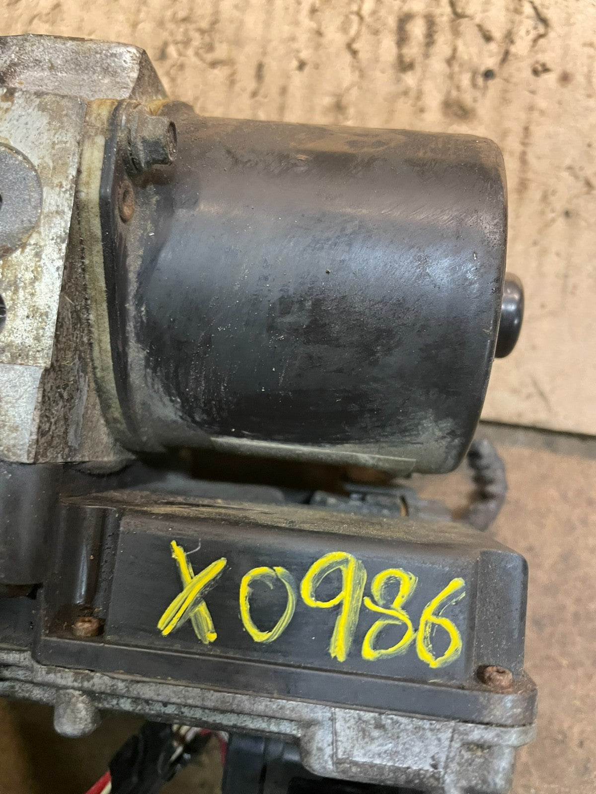 2001 Dodge Dakota ABS Anti Lock Brake Pump X0986 DG7