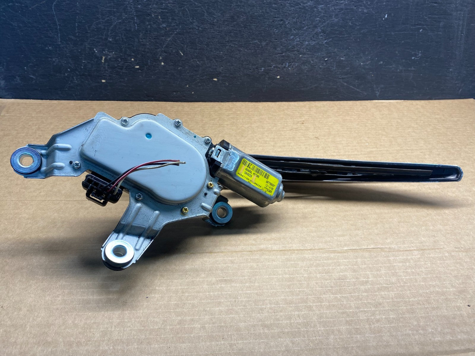 2010 to 2016 Cadillac SRX Rear Windshield Washer Wiper Motor AF7496 DG5