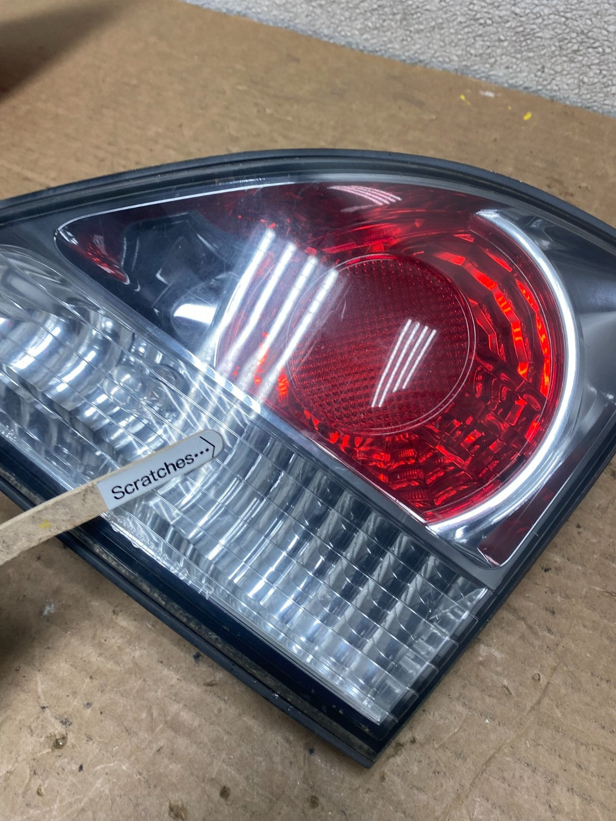 2000-2003 Lexus RX300 Right Passenger Side Rear Inner Tail Light Oem Z2699 DW3