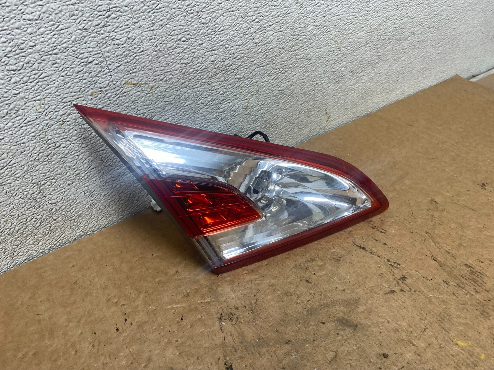 2011-2014 Nissan Murano Left Driver Lh Side Inner Tail Light Oem S7425 DW2