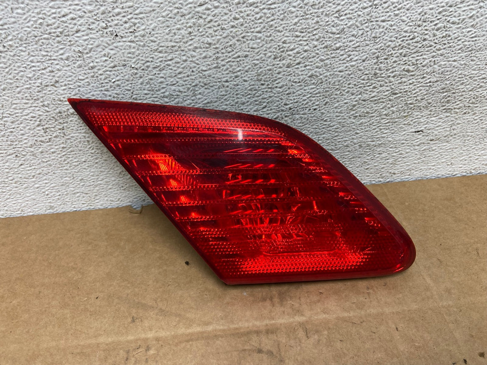 2003 to 2004 Toyota Avalon Left Driver LH Side Inner Tail Light AD6270 LK0