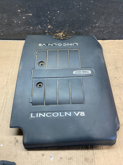 2002 to 2004  Lincoln Navigator 5.4L V8 Engine Motor Cover t4044 DG2
