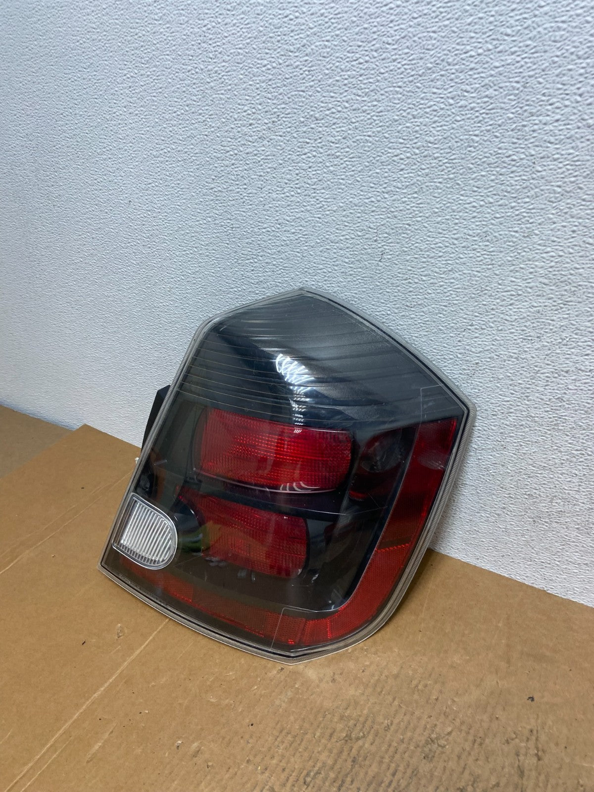 2010 2011 2012 Nissan Sentra Right Passenger Rh Black Tail Light AE1660 DW1