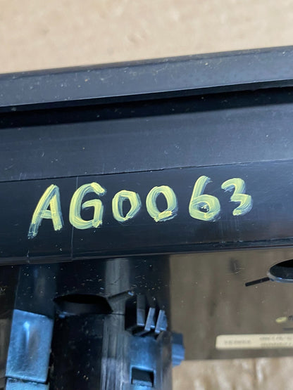 2003-2006 Hyundai Tiburon Center Radio Climate Control Air Vent Bezel AG0063 DG6