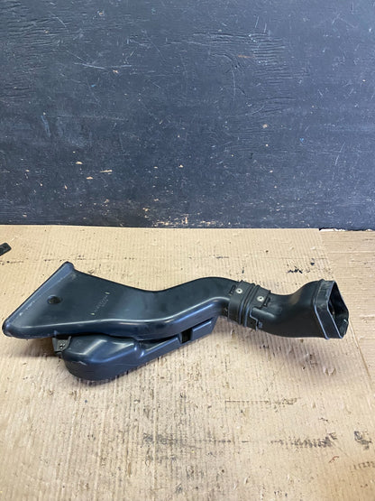 2009 Mitsubishi Outlander 1505A090 Air Intake Tube/Resonator Q3258 DG4