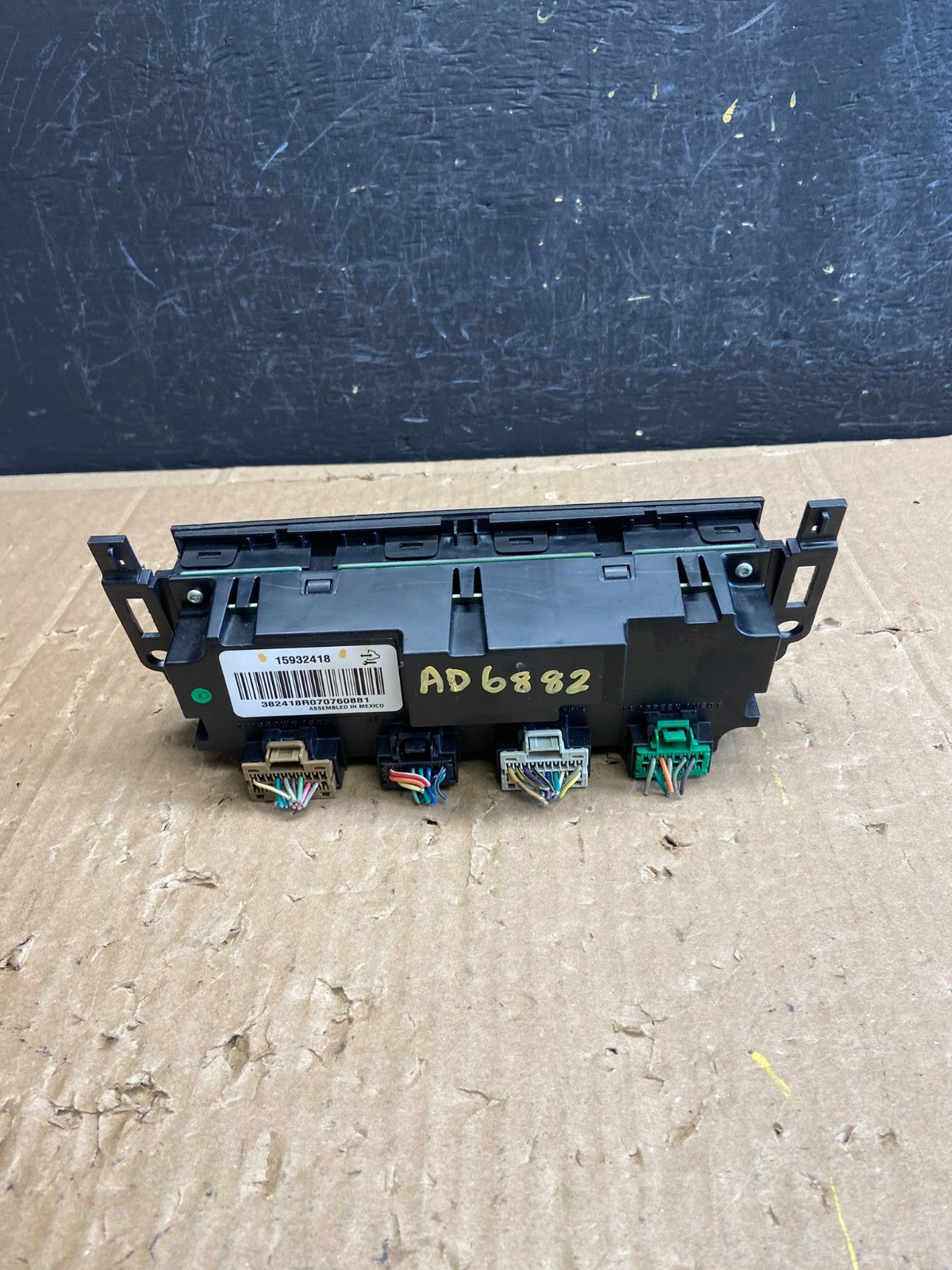 2007-2011 GMC Yukon Tahoe Automatic Climate Temperature Temp Control AD6882 DG3