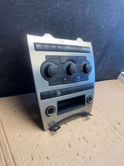 2005 2006 2007 Jeep Commander Grand Cherokee A/C Climate Control Bezel AF6313 DG4