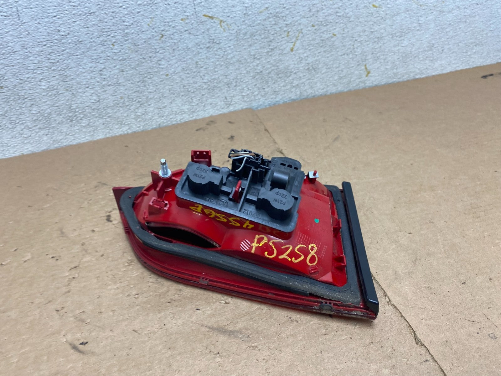 2009 2010 2011 2012 Audi A4 Sedan Right Passenger Inner Tail Light Oem P5258 DW7