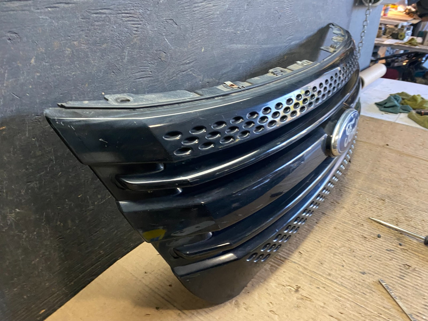2011 to 2015 Ford Explorer Upper Front Grill Grille Oem S9587 DG2